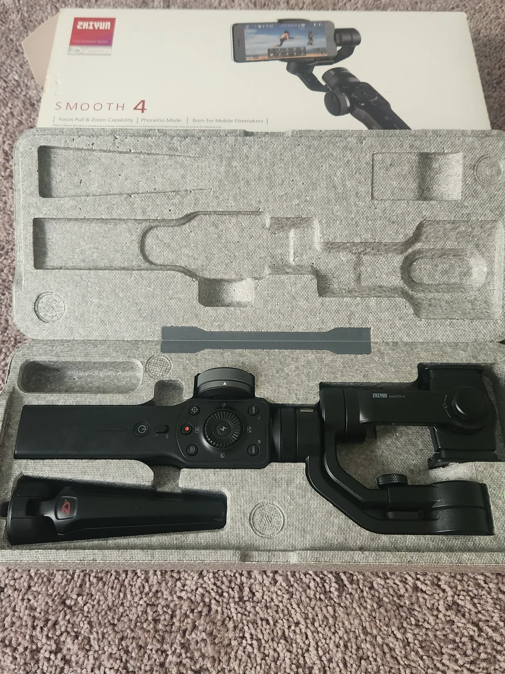 Zhiyun Smooth 4 3-Axis Smartphone Gimbal Stabilizer - Excellent Condition